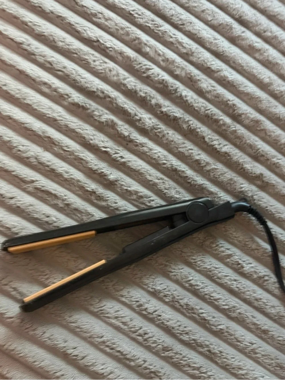 Revlon Black and Gold Flat Iron Hair Straightener